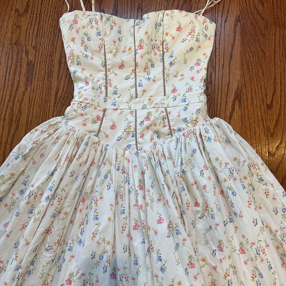 House of CB YSABELLA
White Posy Print Cotton Maxi Sundress - Picture 6 of 7
